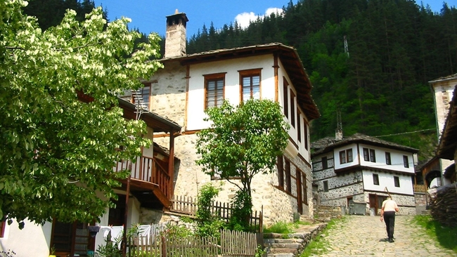 Пътешествие из Родопите: малки села с големи истории