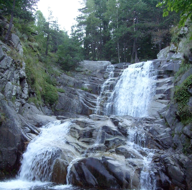 Идеи за разходка: Попинолъшкият водопад в Пирин