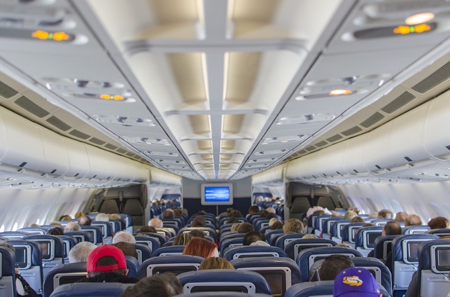 12 съвета, които ще ви направят по-спокойни по време на полет