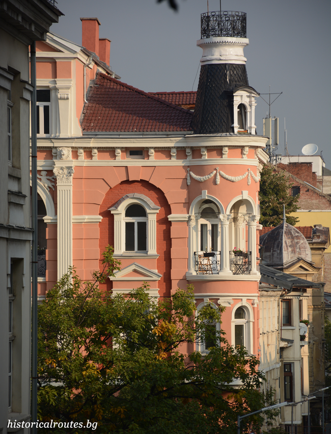 10 интересни места, които да откриете в София по историческия маршрут