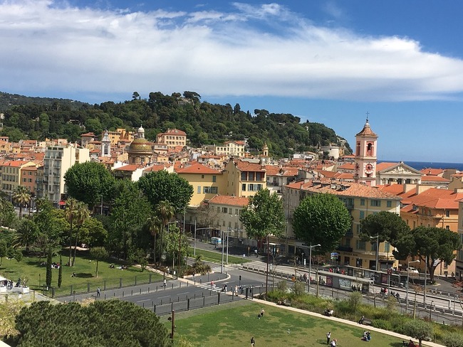 Екотуризъм в Ница: градини върху покривите и екомаршрути
