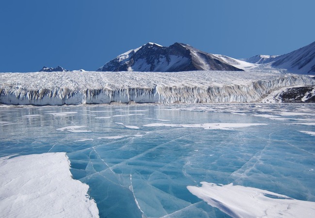 10 странни правила за пътуване в Антарктида