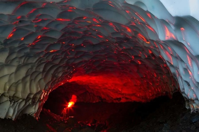 12 места на планетата Земя, които приличат на портал към подземния свят