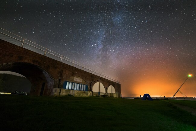 5-те най-добри обсерватории и планетариуми във Великобритания за наблюдаване на звездите