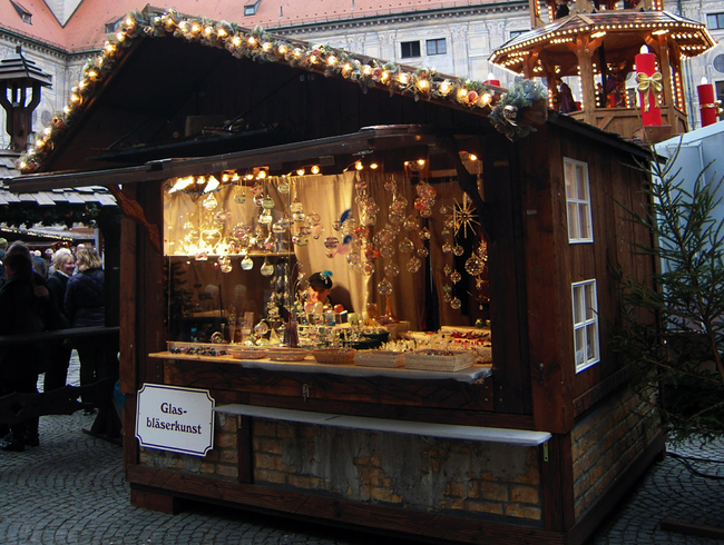 В Мюнхен по Коледа и саламът е във форма на елха