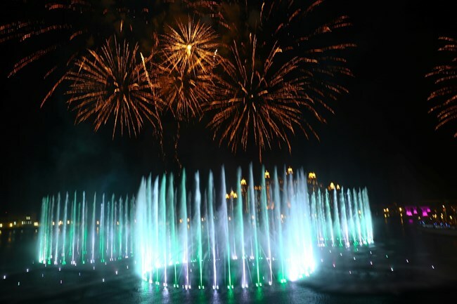 Най-големият фонтан в света се появи в Дубай