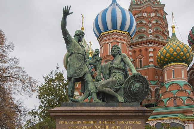 Катедралата Свети Василий Блажени в Москва