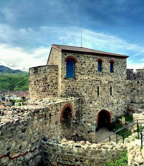 Град Пещера и крепостта Перистера – интересни факти и забележителности