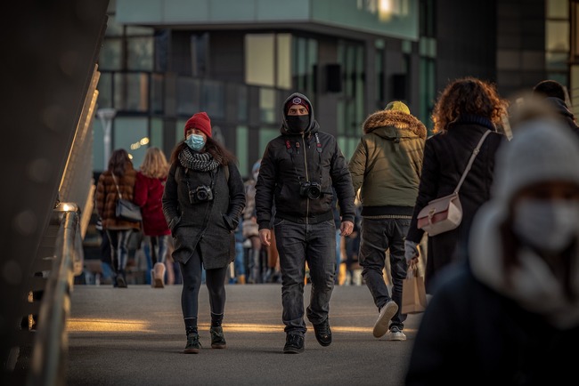 Италия отменя задължителното носене на маски на открито
